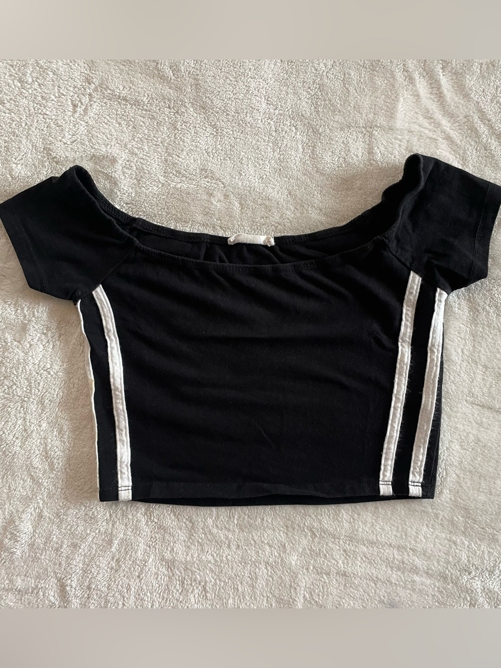 Full Tilt Black Cropped Tee size XS